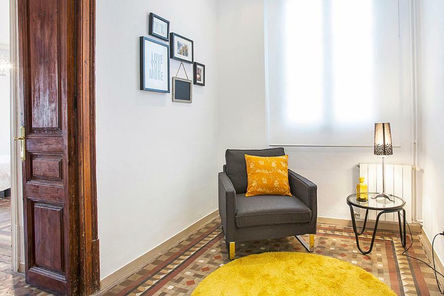 Grande And Authentic In Eixample With Central Ac, Mosaic Apartment